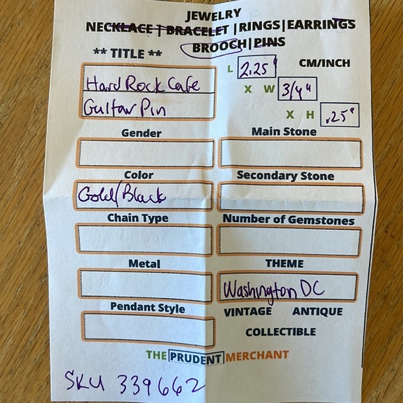 Hard Rock Cafe Guitar Pin from Washington DC Gold and Black - Picture 8 of 8